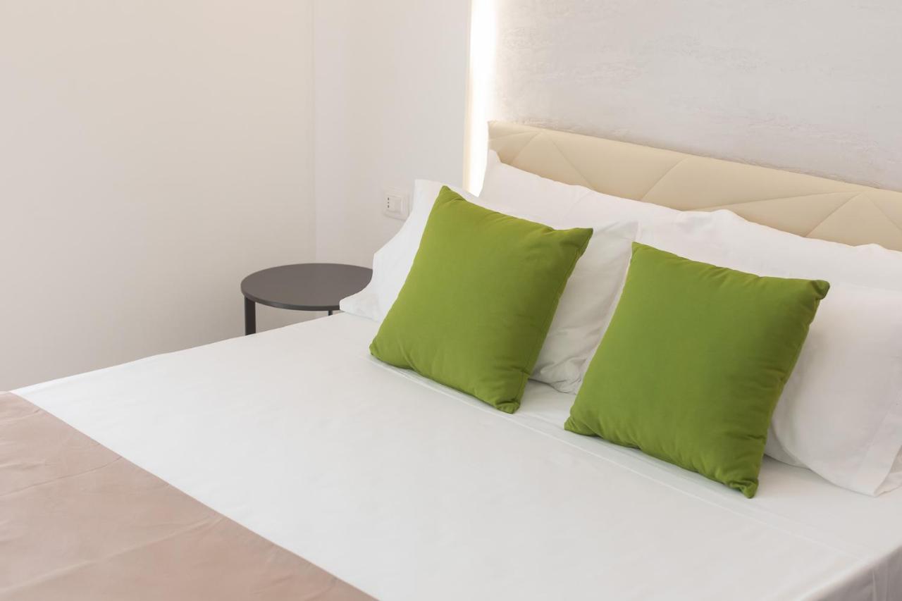 Horizon Rooms Torre Lapillo Esterno foto